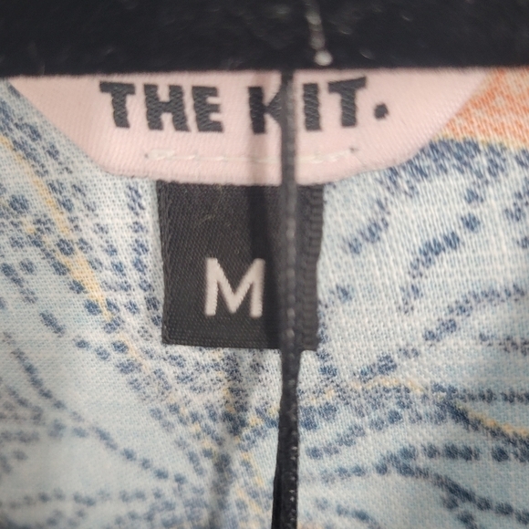 The Kit. Blue w/ Orange Floral Button Down Long Sleeve Zoe Shirt new Size M - Picture 3 of 5